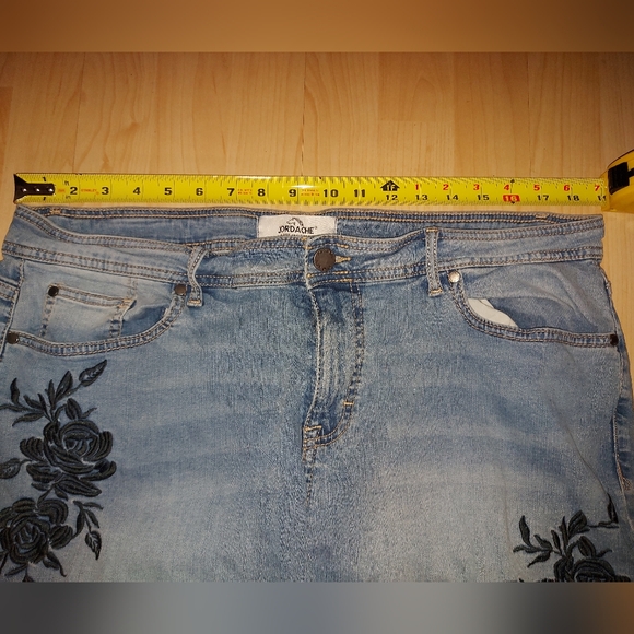 Jordache Distressed High Rise Black Floral Embroidered Jeans - Picture 6 of 10